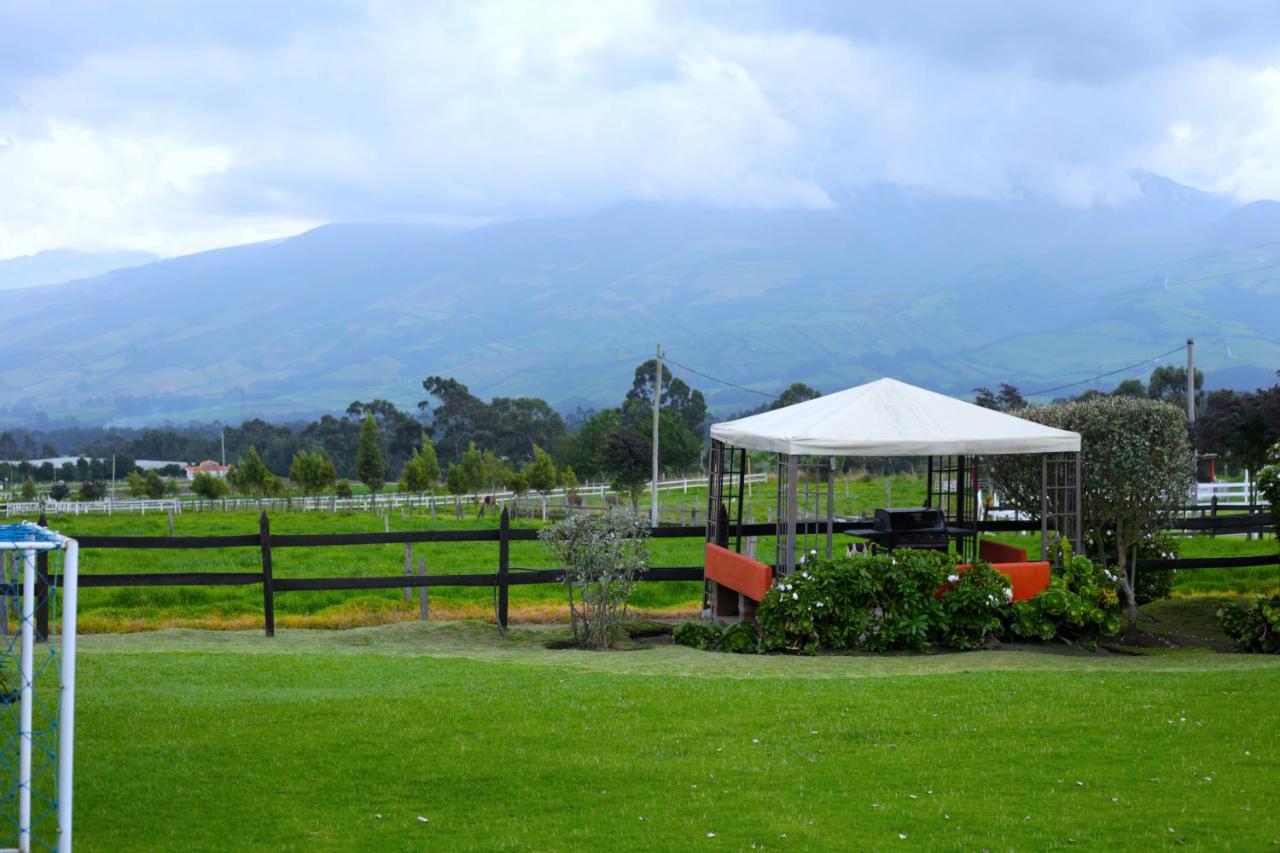Villa Hacienda El Rejo Machachi Esterno foto